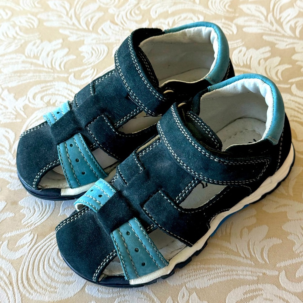 Boys leather sandals